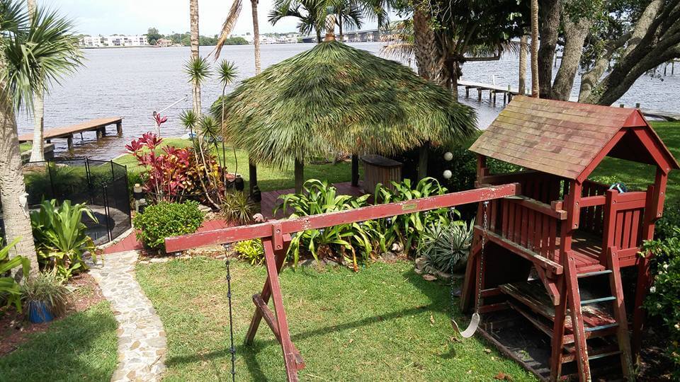 Cost to build a tiki hut or tiki bar?